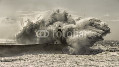 Miguel, Lighthouse never broke (rauch, geysir, flamme, dampf, yellowstone, dunk, natur, fabrik, hupe, umweltverschmutzung, industrie, park, gewerblich, landschaft, himmel, island, national, eruption, glaube, kraftvoll, kraftwerk, frühling, meer, sturm, riese, welle, leuchtturm, hafe)