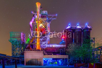 Tobias, Landschaftspark Duisburg (duisburg, industrie, ruhrgebiet, vergangenheit, beleuchtet, bunt, park, kultur, nacht, geschichte, natur, gewerbegebiet, blau, flamme, konzert, rot, stahl, stahlwerk, lampe, architektur, verrostet, hochofen, denkmal, nachtaufnahm)