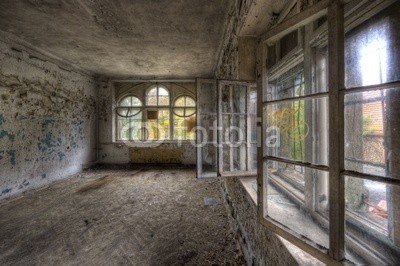 Grischa Georgiew, ancient room (bejahrt, architektur, ruine, krankenhaus, fenster, verfallen, vergangenheit, licht, gebäude, kaputt, klapprig, aufpolieren, instandsetzung, wand, verschmutzt, verschmutzt, mystisch, surreal, ddr, treppe, schönheit, geschichte, putz, mauerwerk, bröckel)