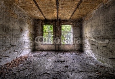 Grischa Georgiew, 2 Fenster (architektur, bejahrt, raum, zimmer, krankenhaus, verfallen, krankenhaus, fenster, blick, tür, rahmen, müll, dreck, umwelt, wand, farbe, abblättern, blättern, depression, stimmung, umweltverschmutzung, verschlechtern, putz, geschichte, vergangenheit, dd)