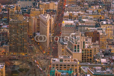 f11photo, Aerial view of Manhattan skyline at sunset, New York City (neu, york, stadt, skyline, gebäude, sonnenuntergang, urbano, manhattan, anblick, uns, antenne, stadtlandschaft, amerika, states, büro, kaiserreich, architektur, skyscraper, orientierungspunkt, downtown, turm, midtown, altersgenosse, twilight, straß)