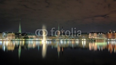 Matthias Krüttgen, Binnenalster (hamburg, deutsch, rivers, springbrunnen, wasser, stadt, hafenstadt, stadtzentrum, kirche, kirche, licht, metropole, nacht, nachtaufnahme, rathaus, see, senat, spiegelung, st, sankt nikolaus, stadtlandschaft, wasse)