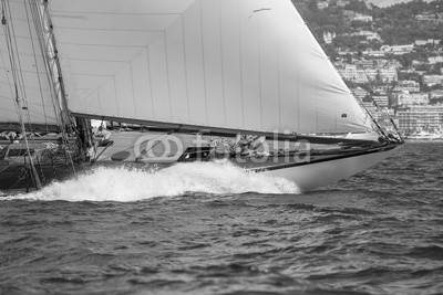 litchi cyril, voiliers (segel, boot, regatta, meer, nautisch, crew, blau, azur, sonne, mittelmeer, früher, zeit, classic, holz, matrosen, matrosen, segelboot, seil, seil, takelage, kupfer, leder, boot, überschrift, erdichtet, stangen, ausnahme, segelboot, brücke, verbinde, ba)