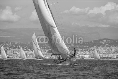 litchi cyril, voiliers (segel, boot, regatta, meer, nautisch, crew, blau, azur, sonne, mittelmeer, früher, zeit, classic, holz, matrosen, matrosen, segelboot, seil, seil, takelage, kupfer, leder, boot, überschrift, erdichtet, stangen, ausnahme, segelboot, brücke, verbinde, ba)