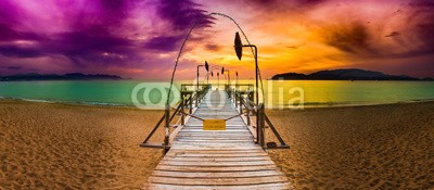 Olga Khoroshunova, Sunrise over the sea. Amazing landscape. Panorama (sonnenaufgang, landschaft, panorama, pfeiler, sonnenuntergang, strand, meer, hintergrund, ozean, natur, insel, reisen, anblick, himmel, sommer, morgengrauen, banner, landschaftlich, einträchtig, horizont, wasser, sonne, wetter, lang, wolken, twiligh)