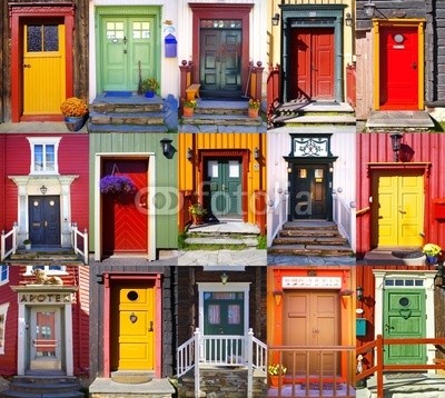 Marina Ignatova, Collage of doors in Røros. Norway (montage, tür, architektur, collage, antikes, eingang, türen, gruppe, mehrfach, multi, wölben, alt, traditionell, verfärbt, äusseres, rot, urbano, gebäude, stadt, braun, front, holz, steine, pflanze, gut, nummern, sätze, tatsächlich, haus, bla)