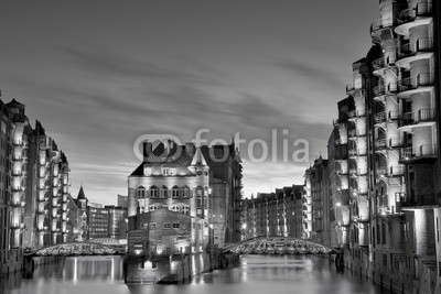 mmf23, Speicherstadt Hamburg sw (hamburg, schwarzweiß, stimmung, nachtaufnahme, wasser, romantisc)