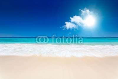 Beboy, Plage tropicale (seychellen, strand, meer, ozean, lagune, tropics, tropics, tropisch, tropisch, exotismus, urlaub, vakanz, blues, türkis, himmel, paradiesisch, bucht, latium, insel, indianer, sand, weiß, reisen, sonne, körperhaltung, seaside, beere, landschaft, horizon)