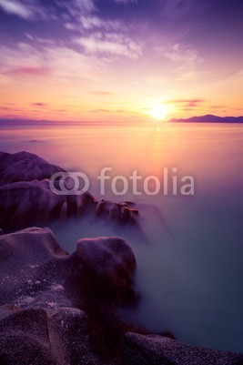 Beboy, Coucher de soleil tropical (seychellen, strand, kokospalme, palme, sonnenuntergänge, legen, legen, sonnenuntergänge, sonne, ozean, malediven, karibik, westindische inseln, dominikanische republik, staatenbund, dominikaner, tropics, tropics, tropisch, tropisch, exotismus, welle, mee)