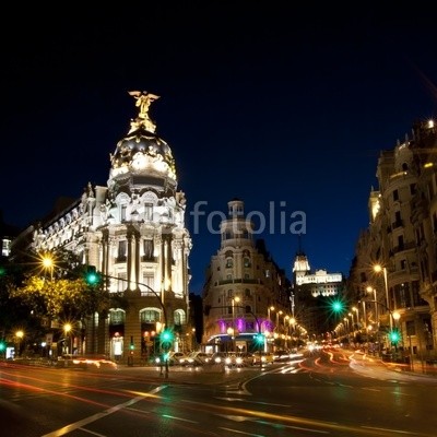 kasto, Gran via street in Madrid, Spain (spanien, madrid, uralt, architektur, kunst, gebäude, autos, stadt, stadtlandschaft, classic, konstruktion, kultur, europa, europäisch, abend, berühmt, stirnlampe, geschichtlich, geschichte, beleuchtung, orientierungspunkt, landschaft, lich)