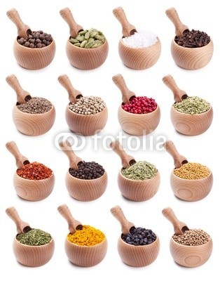 andriigorulko, collection of wooden bowls full of different spices (set, sortiment, sammlung, würze, different, gewürz, schüssel, isoliert, aroma, essen, kraut, aromatisch, hintergrund, schaufel, schlenge, löffeln, piment, gewürznelke, kurkuma, kardamom, koriander, pfeffer, pfefferkörner, fenchel, senf, berberitz)