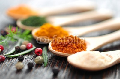 photocrew, Gewürze, Paprika (paprika, pulver, striegeln, kraut, bockshornklee, kurkuma, aroma, gewürz, chilies, kraut, kardamom, kochen, pfeffer, pfefferkörner, würze, flavour, aroma, trocken, zutaten, rosmari)