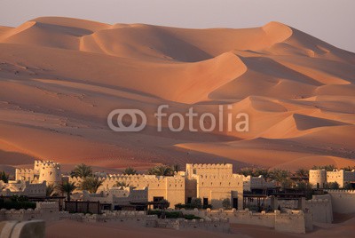 forcdan, Abu Dhabi's desert dunes (oden, sanddünen, abu, arabien, arabisch, dürre, barren, emirate, verfärbt, verfärbt, trocken, dubai, ost, leer, sand, einsamkeit, mitte, natur, omaner, halbinsel, viertel, entfernt, einreiben, saudi, szene, landschaftlich, einsamkeit, beruhigt, reise)