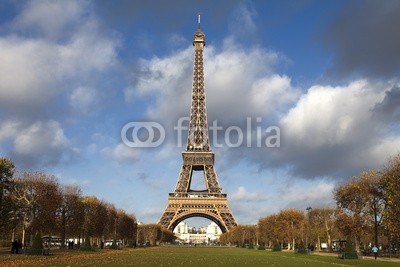 Blickfang, Herbst in Paris (paris, herbst, brücke, baum, gelb, braun, blau, lampe, eiffelturm, horizontale, himmel, wolke)