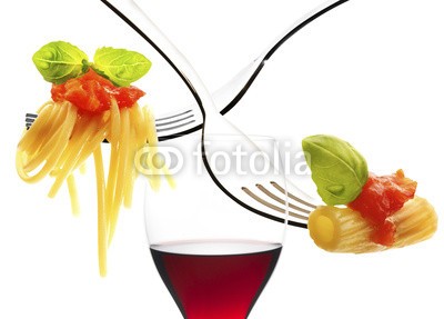 MAURO, italian cuisine (basilikum, close-up, diät, abendessen, gericht, essen, abzweigungen, italienische küche, lunch, makkaroni, pasta, soße, tomaten, spaghetti, alkohol, alkoholiker, bar, getränke, trinken, glas, foodie, wein, wein, ro)