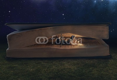 kevron2001, Woman reading inside a huge book (surreal, lesestoff, frau, mädchen, bibel, christlich, religion, abstrakt, nacht, blitzlicht, glühend, stern, feld, gras, dunkel, bücher, huge, klein, winzi)