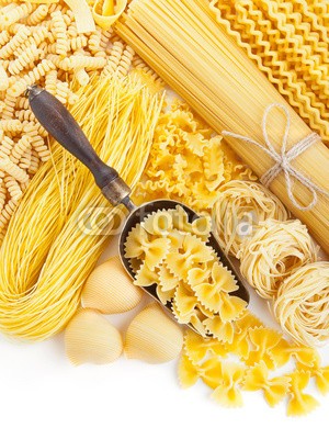 andriigorulko, assortment of uncooked pasta on white (pasta, nudel, essen, makkaroni, nudeln, spaghetti, sätze, stilleben, different, italienisch, roh, haufen, mahlzeit, tagliatelle, tagliatelle, studio, ungekocht, getreide, gastronomie, gruppe, sortiment, schlenge, retr)