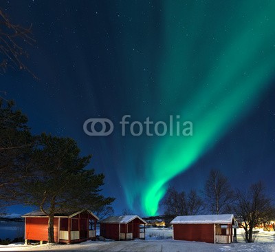 Blickfang, Nordlicht in  Norwegen mit Hütten (lofoten, norge, hütte, rot, polarkreis, winter, arktis, nacht, niemand, licht, nordlicht, beleuchtet, natur, dunkel, landschaft, himmel, nordlicht, schne)