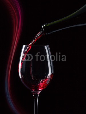 Igor Normann, red wine (wein, rotwein, alkohol, backgrounds, schaum, bar, schwarz, getränke, bordeaux, blase, cabernet, close-up, entwerfen, trinken, entladen, flasche, grün, glas, foodie, flüssigkeit, merlot, bewegung, mustern, gießen, rot, restaurant, platsch, studio, wirbe)