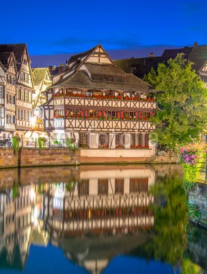 Alexi TAUZIN, Alsace, France (strassburg, elsass, frankreich, schäferhund, département bas-rhin, stadt, haus, wasser, bank, europa, typisch, architektur, wohlstand, kanal, picturesque, sonnenuntergänge, abenddämmerung, abend, besinnung, nacht, himmel, haus, landschaft, sightseein)