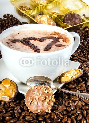 doris oberfrank-list, Genuss pur: Latte Macchiato und Gebäck (pause, brotzeit, kaffee, cappuccino, latte macchiato, süss, nachspeise, kaffeetasse, herz, barista, kekse, brot, liebe, schokolade, kakao, nuss, foodie, catering, konditor, brot, spaß, vielfraß, plaudern, kalorien, kaffeekränzchen, brot, nachspeis)