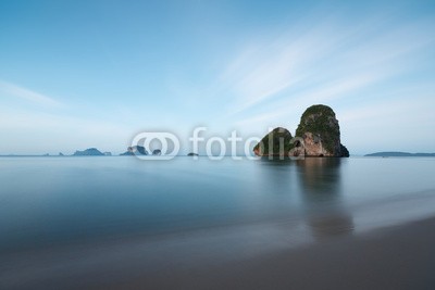 Beboy, Plage de Krabi, Thaïlande (tha, strand, meer, ozean, tagesanbruch, tagesanbruch, tagesanbruch, abenddämmerung, coloured, besinnung, besinnung, stille, himmel, blues, posieren, lang, urlaub, vakanz, sightseeing, site, touristisch, landschaft, insel, asien, asiatisch, beere, küst)