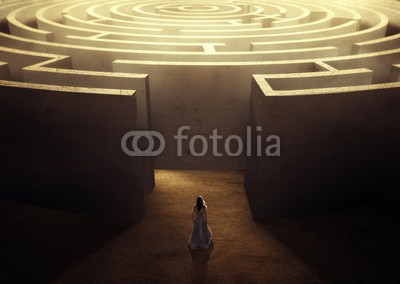 kevron2001, Woman and maze (konzept, labyrinth, traum, verloren, reise, freiheit, dunkel, backgrounds, life, hilfe, tod, ausfahrt, licht, menschlich, winzig, entfliehen, einheit, erfolg, korridor, eingang, ende, leute, spaziergang, ideen, himmel, kreativ, klein, kreativitä)