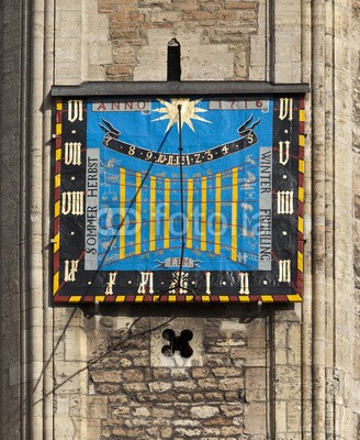 Blickfang, Sonnenuhr am Dom Braunschweig (brunswick, historisch, bejahrt, sehenswürdigkeit, touristisch, rathaus, reiseziel, niedersachsen, vergangenheit, sonnenuhr, do)