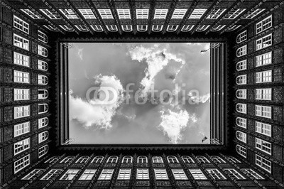 JFL Photography, Wide angle view of famous Chilehaus in Hamburg, Germany (hamburg, weitwinkel, abstrakt, gebäude, deutsch, architektur, backgrounds, schwarzweiß, backstein, stadt, wolken, innenhof, europa, expressionismus, deutsch, gothic, hoch, historisch, haus, orientierungspunkt, nachschlagen, alt, palace, terass)