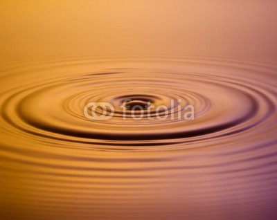 nasared, Wassertropfen, Tropfen, Water Drop (wasser, rieseln, wassertropfen, aufprall, aufsteigen, orange, blau, besinnung, bewegung, blase, close-up, energie, erfrischend, erfrischend, fallen, farbe, flüssigkeit, frisch, gefroren, trinken, wasser, klar, luftblasen, makro, meteor, nass, physi)