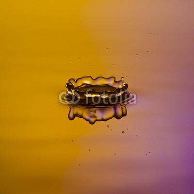 nasared, Wassertropfen, Tropfen, Water Drop (wasser, rieseln, wassertropfen, aufprall, aufsteigen, orange, blau, besinnung, bewegung, blase, close-up, energie, erfrischend, erfrischend, fallen, farbe, flüssigkeit, frisch, gefroren, trinken, wasser, klar, luftblasen, makro, meteor, nass, physi)