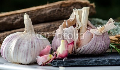 doris oberfrank-list, Knoblauchknollen :) (knoblauch, landwirtschaft, weiß, rosa, braun, essen, gestank, duften, duften, gestank, mundgeruch, gemüse, isoliert, knolle, küche, pflanze, gewürz, aromatisch, weinen, gesund, durchblutung, verjüngung, abendessen, italienisch, essen, vegetarisc)