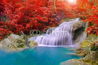 casanowe, Waterfall in Deep forest at Erawan waterfall National Park, (wasserfall, bláa lónið, wald, rivers, wasser, backgrounds, wild, siam, park, fels, strömen, kühl, nass, baum, laubwerk, tropisch, grün, frühling, flüssig, konserven, leaf, schwimmen, szenerie, sauber, paradise, strömend, himmel, wunderbar, hol)