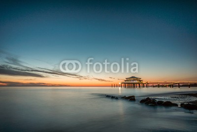 Michael, Sonnenaufgang am Meer (sunrise, sonnenuntergänge, ostsee, nordsee, stranden, brücke, steine, wasser, rot, gull, gull, sonne, wolken, himmel, rosa, glühbirne, wetter, urlaub, posters, sommer, herbst, frühling, boot, reise, hafen, urlaub, erholung, romantisch, liebe, bla)