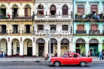 Frankix, Street scene with vintage car in Havana, Cuba. (bejahrt, american, antikes, apartment, architektur, kfz, gebäude, autos, stadt, classic, kolonial, bunt, cuba, kubaner, reiseziel, grau, havana, erbschaft, orientierungspunkt, alt, altmodisch, old-timer, straßen, sightseeing, straße, tourismus, tow)
