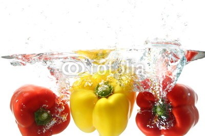 夢見る詩人, パプリカ (wasser, gemüse, essen, wasseroberfläche, frisch, aquarium, pfeffer, paprika, neu, drei, vergiessen, rot, gelb, mehrfac)