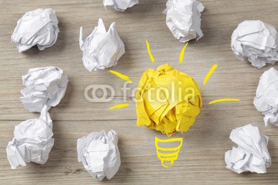 Coloures-pic, Idee Konzept (geistesprodukt, kreativ, ideen, kreativität, erfolg, lampe, papier, holz, neu, konzept, lampe, symbol, abtrennung, entwicklung, entwickeln, think, think, blühend, teller, ideen, business, konzept, forschung, herausforderung, traum, strategie, star)