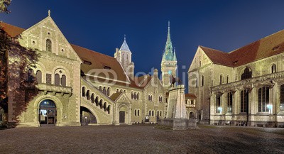 Blickfang, Burgplatz  Braunschweig beleuchtet (brunswick, historisch, bejahrt, sehenswürdigkeit, touristisch, feld, löwe, palace, rathaus, reiseziel, niedersachsen, skulptur, wohnung, vergangenheit, haus, schloss, schloss, deutsch, kultur, beleuchtet, nacht, lampe, lich)