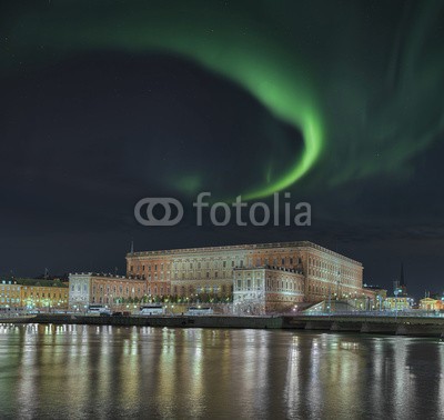 Blickfang, Königsschloss Kungliga Slottet  Stockholm mit Nordlicht (hauptstadt, schweden, panorama, europa, historisch, architektur, touristisch, beleuchtet, nacht, spiegelung, wasser, stockholm, nordeuropa, schloss, könig, nordlicht, nordlicht, nordlicht, grün, palac)