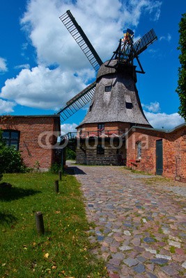 dina, historische Windmühle, Malchow, Mecklenburg Vorpommern, Germany (deutsch, gebäude, landschaft, licht, mecklenburg, mecklenburg-vorpommern, natur, seefahrt, see, stadt, wolken, mühlen, windmühle, wind, flüge)