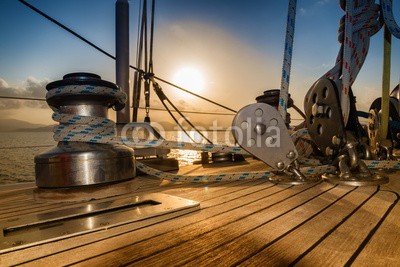 Federico Rostagno, after the regatta, sunset from sailboat (sonnenuntergänge, segelboot, boot, yacht, sonne, reisen, segelsport, segel, meer, luxus, sailing, ozean, wasser, freiheit, sport, urlaub, sommer, schiff, sunrise, himmel, traum, licht, lebensstil, romantisch, seil, sonnenschein, transport, tourismus, aben)