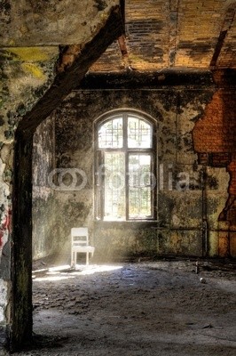 Grischa Georgiew, Beelitz Heilstätten (ruine, architektur, sonnenstrahl, verfallen, sonne, stuhl, licht, gebäude, geschichte, kaputt, klapprig, aufpolieren, instandsetzung, krankenhaus, verschlechtern, verschmutzt, verschmutzt, mystisch, surreal, dd)