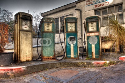 Blackbiker, Die Oldie Tankstelle (garagen, old-timer, berlin, deutsch, ruine, defekt, leerstehen)