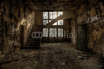 Blackbiker, Aufgang in einer verlassener Chemiefabrik (industriegebäude, leerstehend, büste, ruine, ruiniert, urbano, leerstehend, zerfallen, fabri)