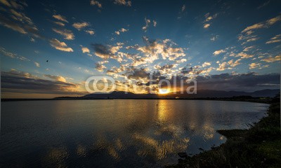 effeduepuntotto, tramonto in laguna (abendsonne, lagune, teich, einträchtig, entspannung, natur, wasser, reise, freiheit, gefühl, gefühl, wolken, himmel, farbe, licht, spiegelung, blues, gold, reise, park, reserve, freizei)