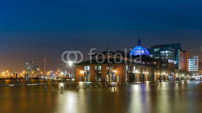 niemannfrank, Hochwasser Fischmarkt (hamburg, überschwemmungen, fischmarkt, halle, elba, wasser, flux, stern, licht, nacht, himmel, sehenswürdigkeit, gebäude, haus, zeigen, museu)