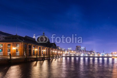 niemannfrank, Fischmarkt Hamburg (hamburg, fischmarkt, halle, elba, wasser, flux, stern, licht, nacht, himmel, sehenswürdigkeit, gebäude, haus, zeigen, museu)