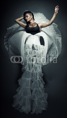 alexbutscom, transvestite in beautiful white dress (dressing, kostüm, textil, 1, brust, männlich, homosexuell, falten, leute, lebensstil, mann, frau, sinnlich, makeup, schwarz, menschlich, schönheit, transgender, aufführung, bizarre, weiß, gewellt, studio, gestalten, lebensstil, theatralisch, fak)