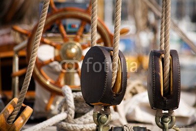 Christophe Baudot, Old sailing boat (boot, segelboot, segel, schiff, alt, segelboot, suprastruktur, freude, wind, schleier, meer, ozean, sailing, navigation, transport, wassersport, wasser, schnur, seil, regatta, entspannung, urlaub, natur, küste, puerto, strom, moor, ruder, nautisc)