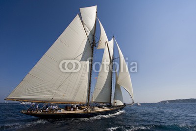 Christophe Baudot, Sailing boat (segel, boot, gespann, crew, segelboot, alt, welle, cannes, matrosen, regatta, wind, küste, wasser, segelboot, schleier, schiff, meer, transport, wassersport, navigation, suprastruktur, ozean, entspannung, holz, urlaub, erholung, nautisch, yacht, nava)